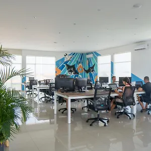 apt-bali-bustle-pararaton-coliving-and-coworking-space.ubudhotelsnow.com/